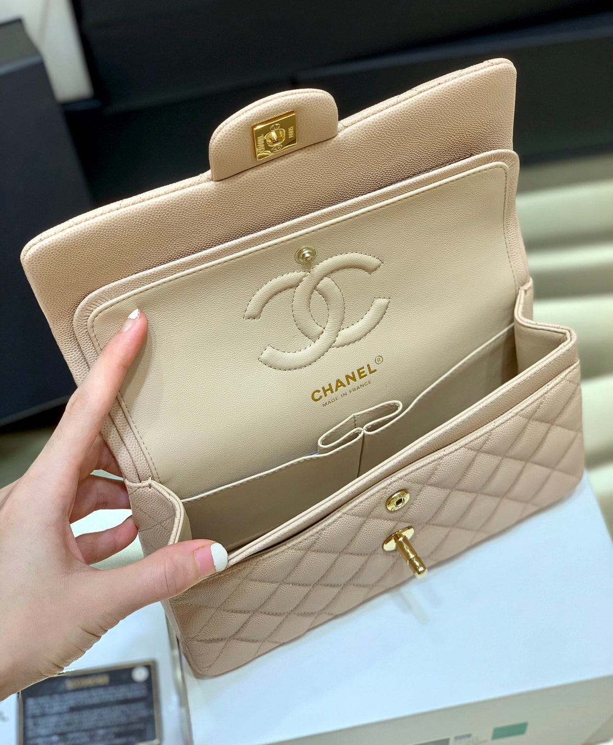 Classic Flap Small Bag 23cm – Beige Edition