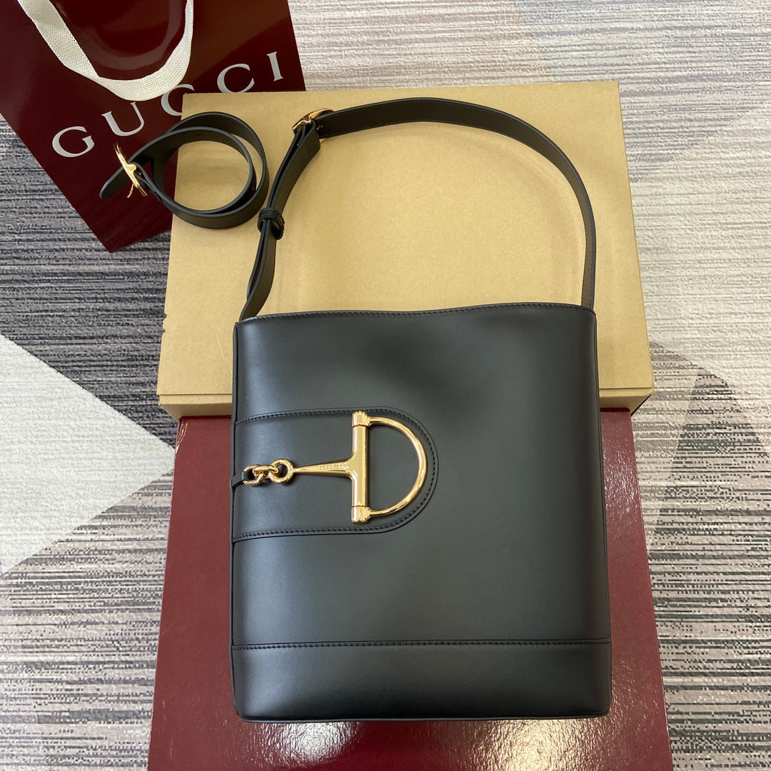 Bucket Bag Black Leather